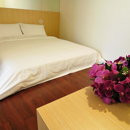 Phoenix Hotel กัวลาลัมเปอร์ ภายนอก รูปภาพ