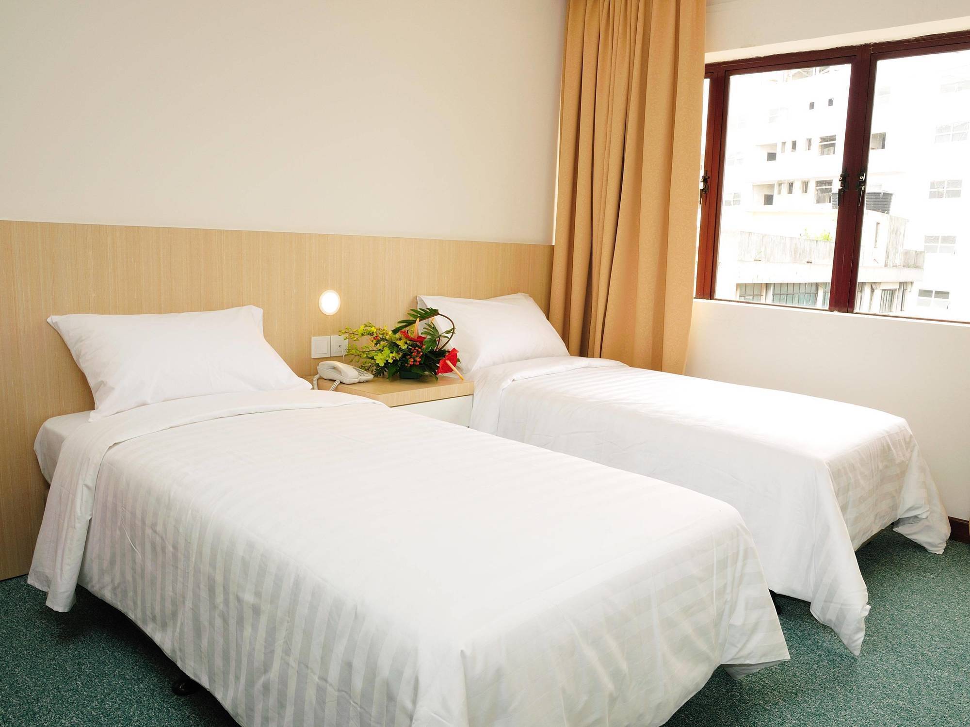 Phoenix Hotel กัวลาลัมเปอร์ ภายนอก รูปภาพ